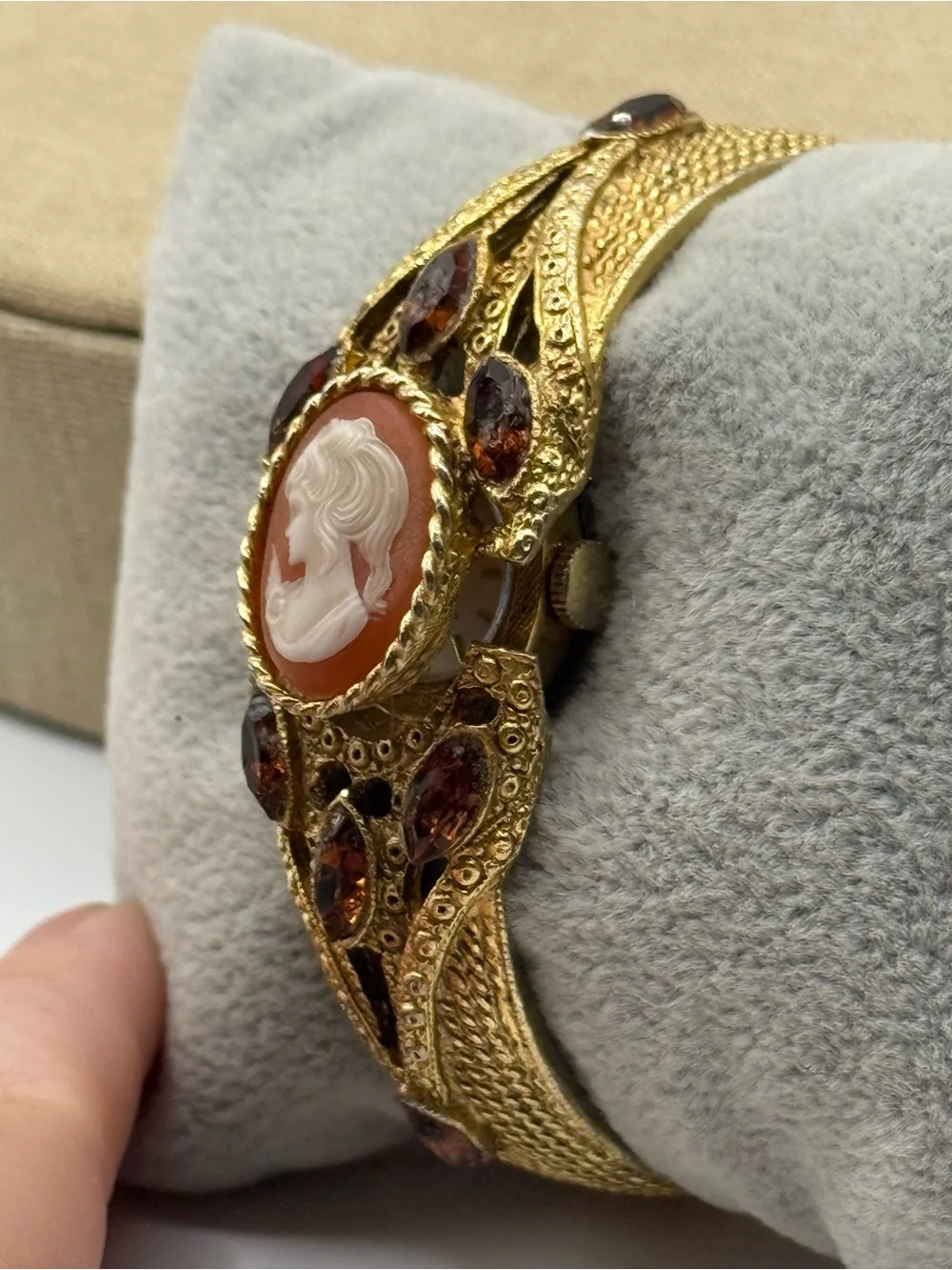 Geneva elegant gold